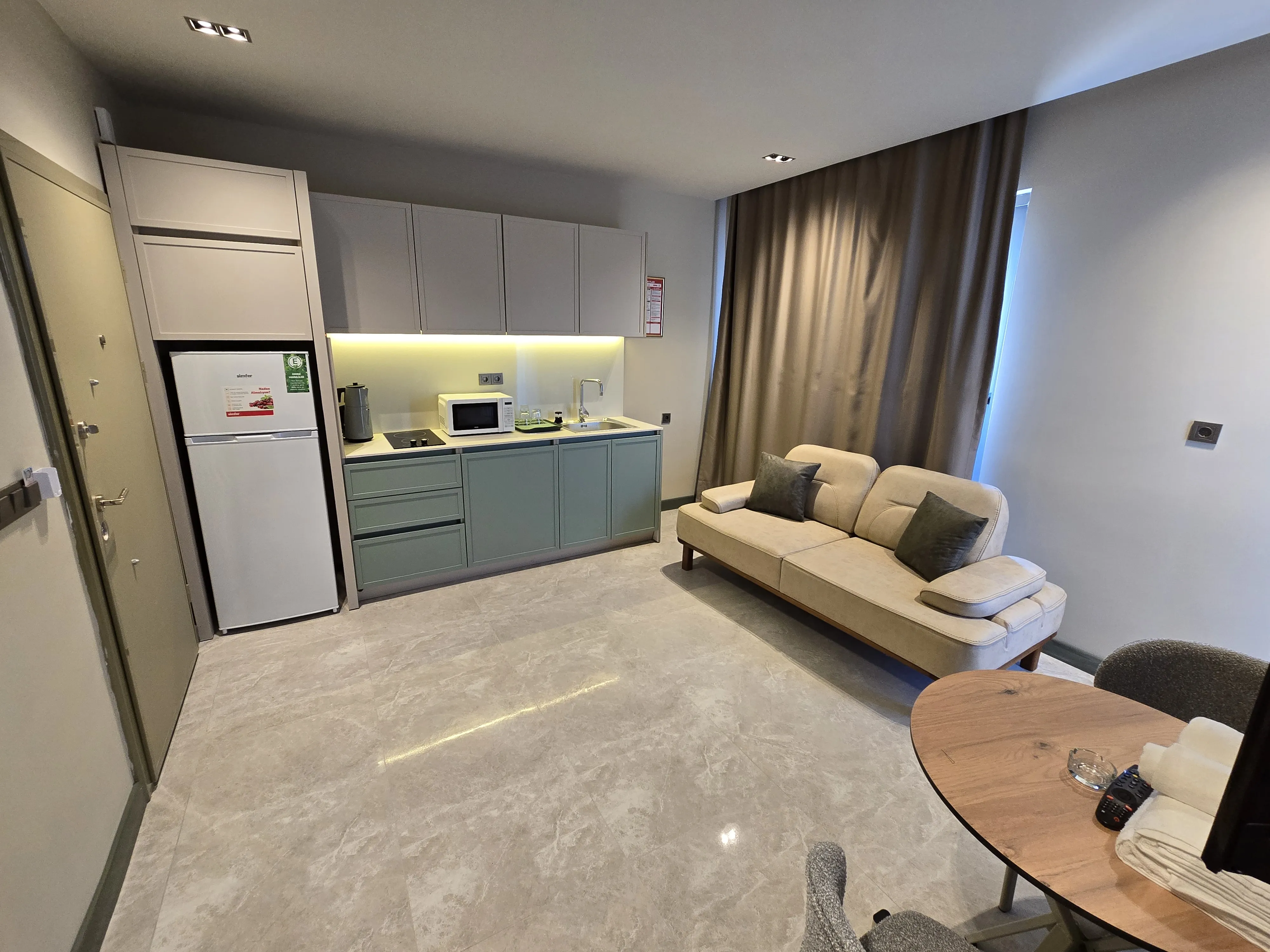 Meyde Plus Hotel Manzaralı ve Balkonlu 1+1 Süit